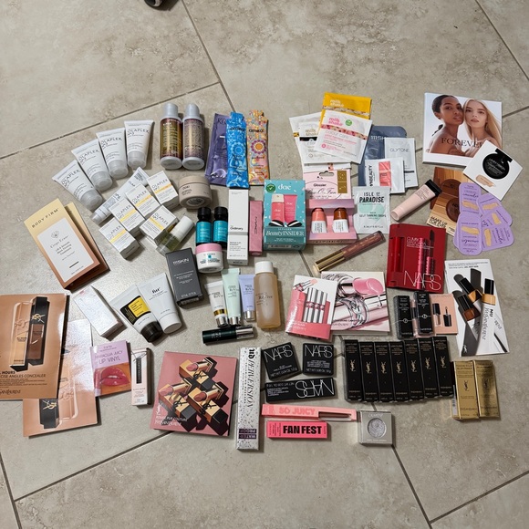 Huge Skincare Makeup Hair Perfume SAMPLES Bundle Sephora Ulta Nordstrom luxury - Picture 2 of 10